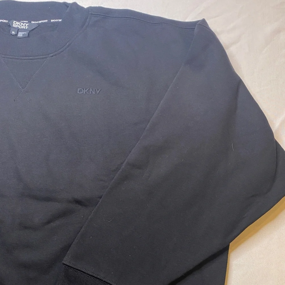 DKNY Women’s Black Crewneck Sweater‎